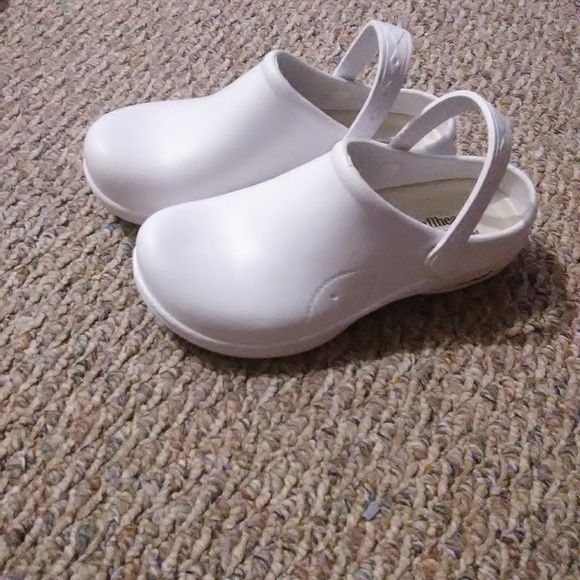 Shoes - Picture 2 of 2